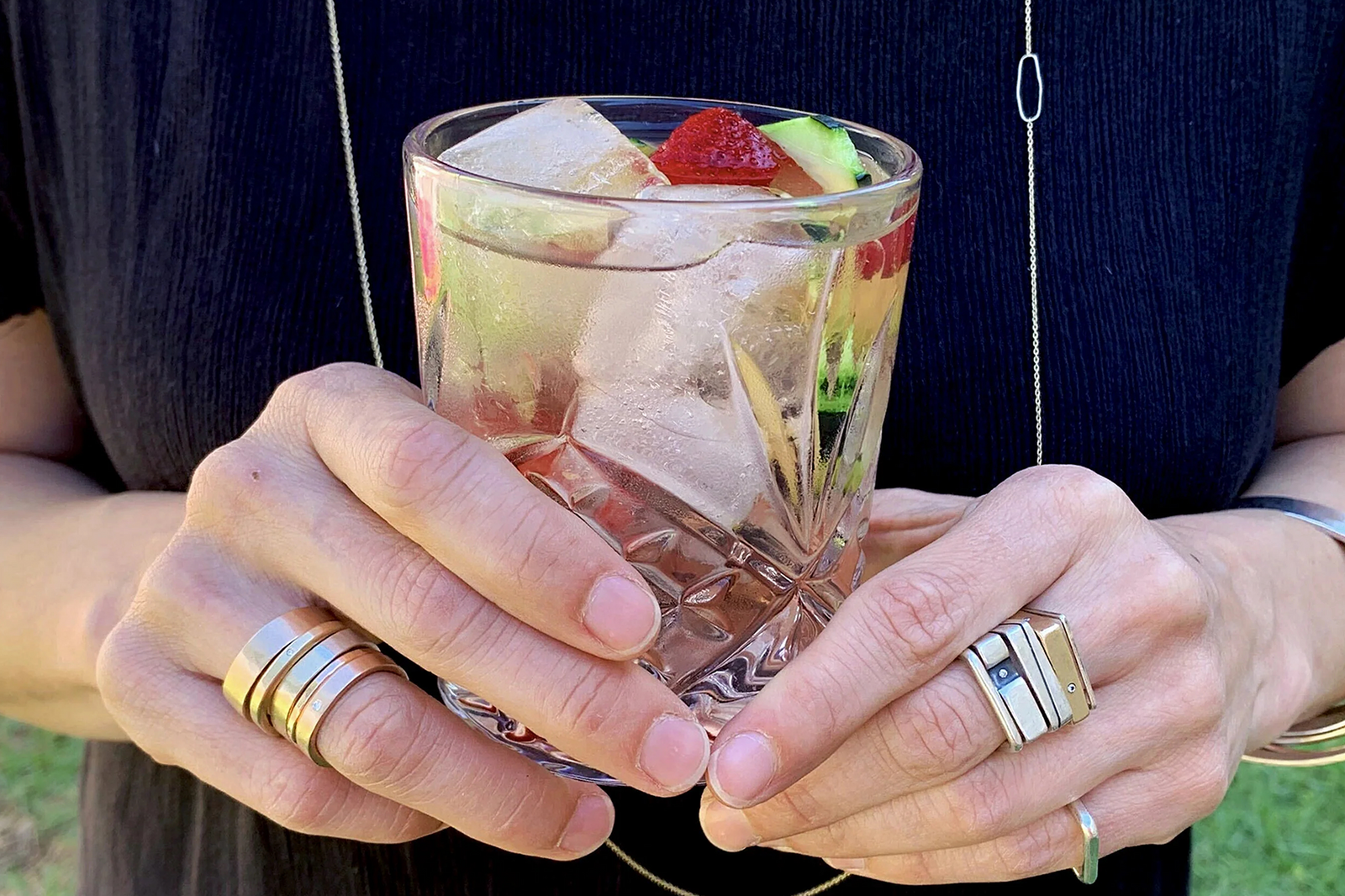 Jewelry, Besties & Lillet Spritzes with Lisa