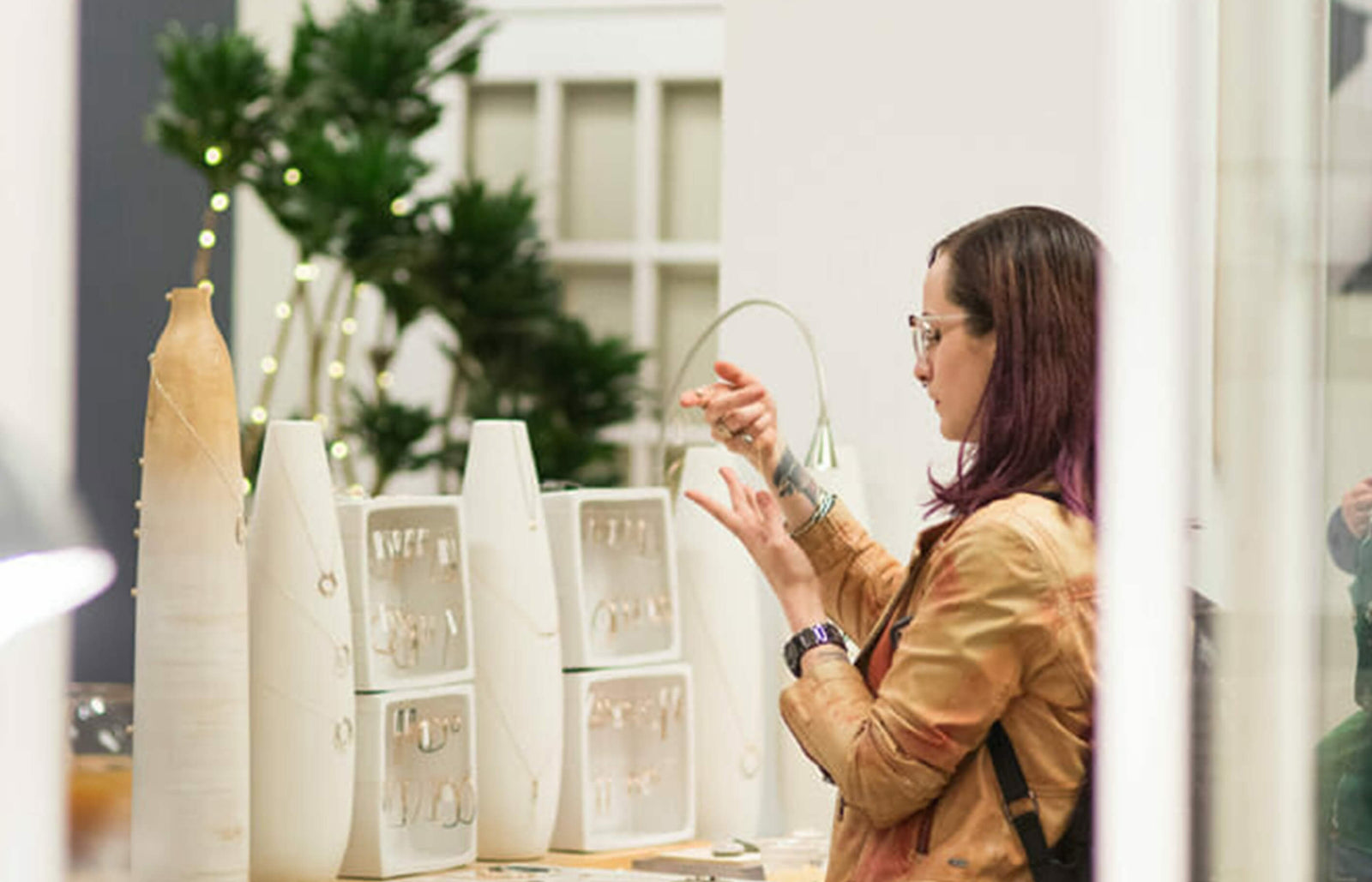 How to Shop for the Perfect Jewelry Gift