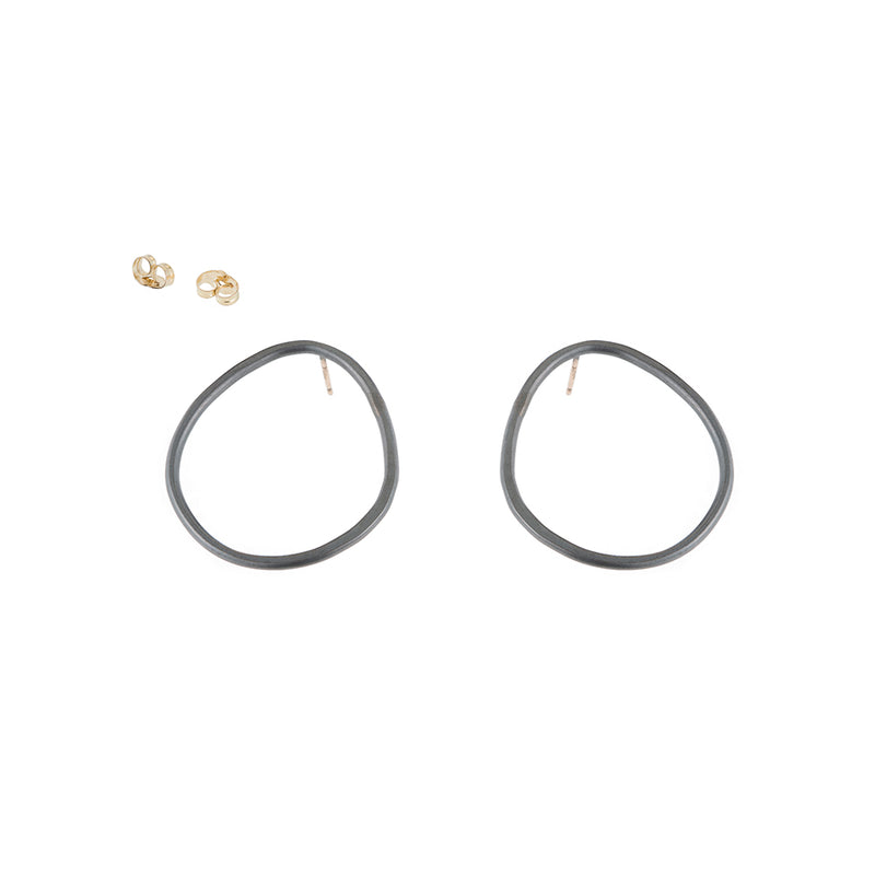 E351yg Pear Stud Earrings in Yellow Gold